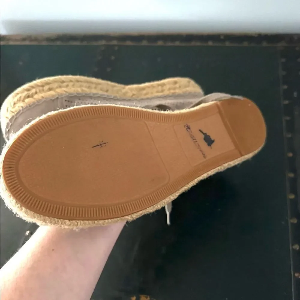 Marc Fisher Tan Suede Mandal Perforated Platform Espadrille Sneaker EUC Size 9